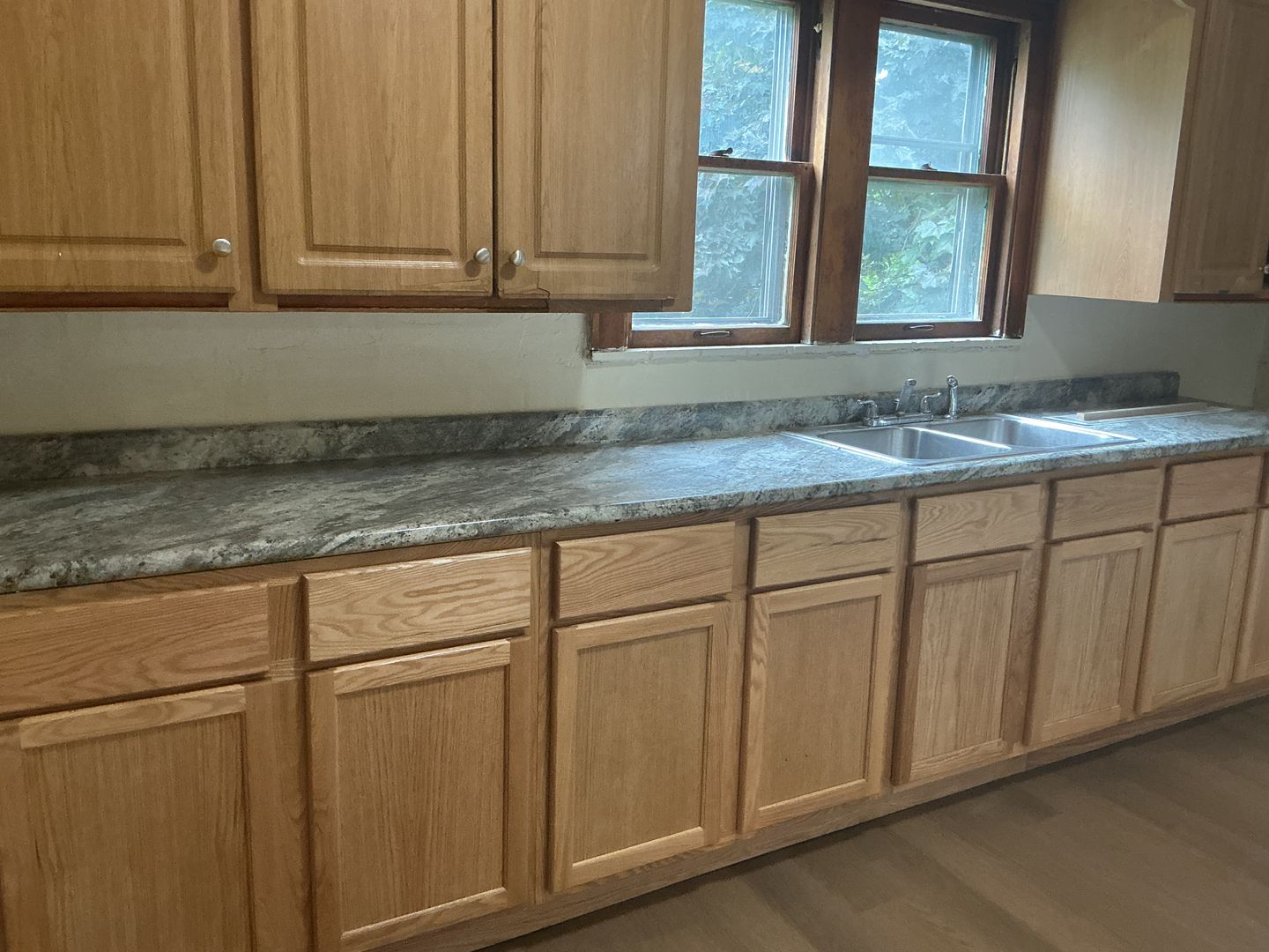 5 bedroom 2 bathroom single family home with detached