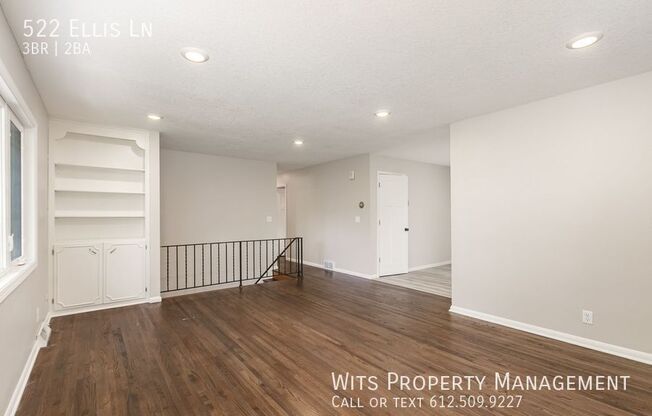 522 ELLIS LN