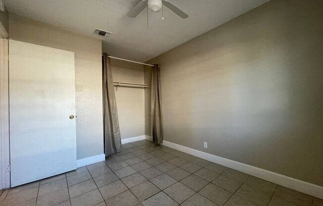 2 beds, 1 bath, $2,500