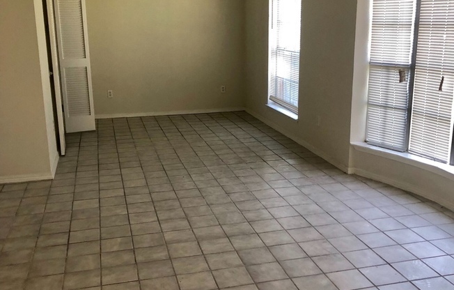 Spacious 4bd 2bath Home