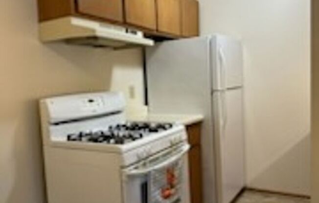 1 bed, 1 bath, 750 sqft, $1,049, Unit 224