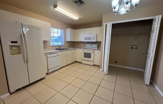 Nice 3 Bedroom Duplex in Lehigh Acres