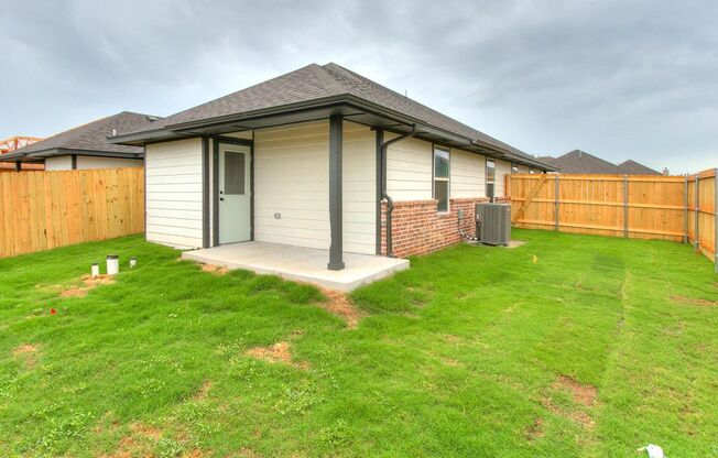 3 beds, 2 baths, 1,200 sqft, $1,545, Unit A - 10539 Lawson Place Rd