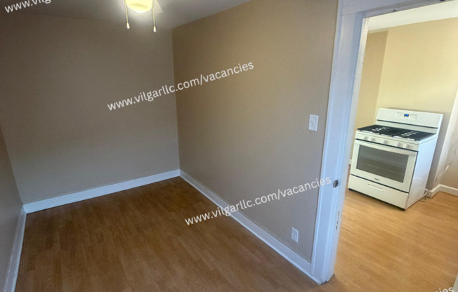 1305 W Fred St