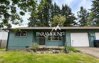 Charming 2-Bedroom Duplex with Garage!