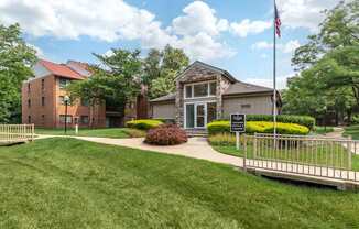 Safe Outdoor Walking Paths at The Greens at Columbia, Columbia, MD, 21044