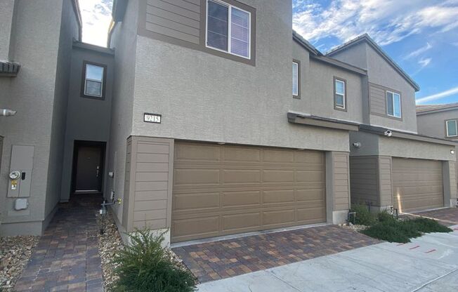 AMERICANA Property Mgmt - 3b-3b New Townhome in Sky Canyon / Sunstone Community