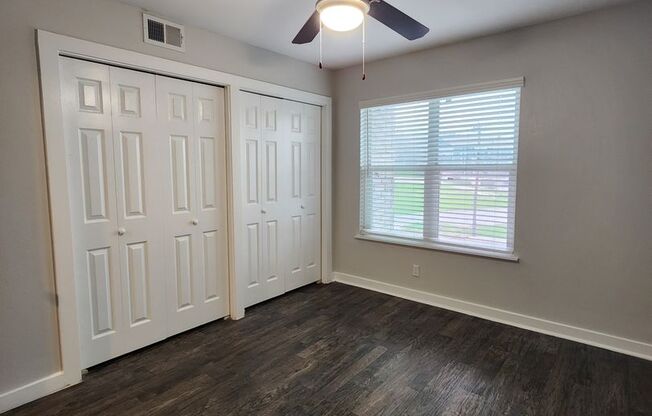 2 beds, 2 baths, 931 sqft, $1,123, Unit 02-0210