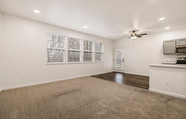 3 beds, 2 baths, 1,272 sqft, $2,125, Unit 231