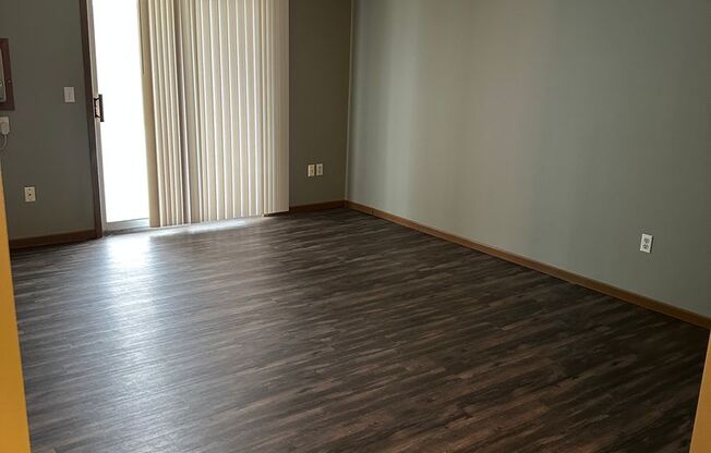 2 beds, 1 bath, 900 sqft, $875, Unit 110