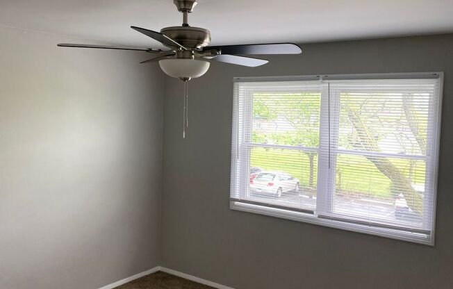 2 beds, 2 baths, 965 sqft, $1,095, Unit 30