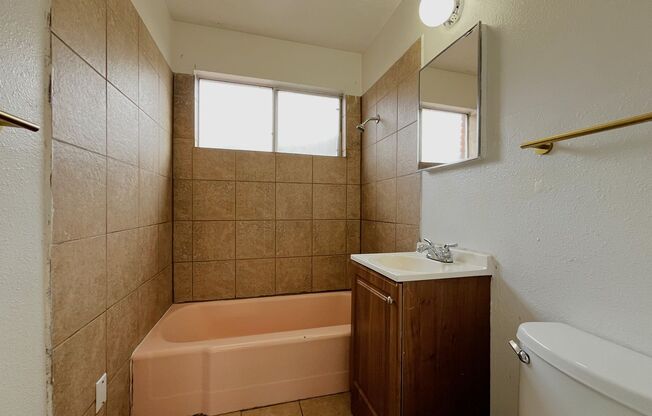 Eastern Ave (3430) Apartments