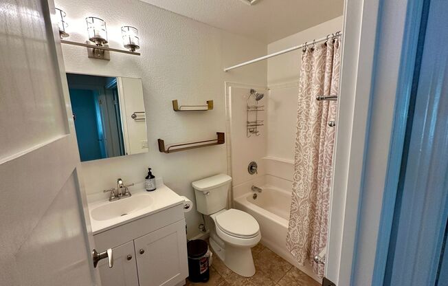 2 beds, 1 bath, $2,750