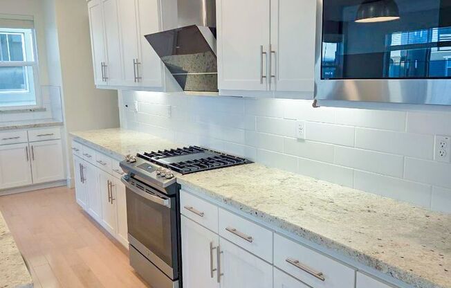 Charming 4 bed, 4.5 bath townhome