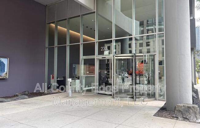 235 W VAN BUREN AVE