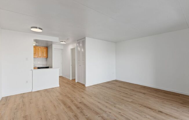 Studio, 1 bath, 580 sqft, $1,468, Unit 302