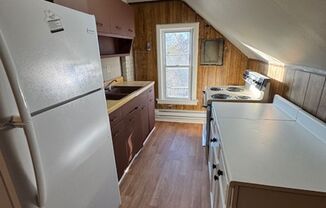 Studio, 1 bath, $599, Unit #2