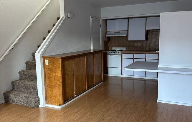 1 bed, 1 bath, $1,200