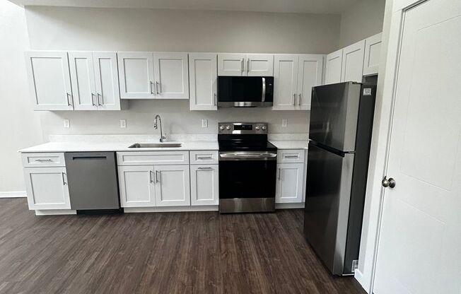 1 bed, 1.5 baths, 941 sqft, $1,595, Unit 218 - L941 LOFT