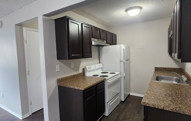 1 bed, 1 bath, 670 sqft, $775, Unit Unit 9