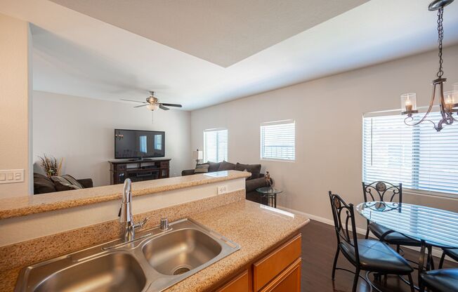 3 beds, 2 baths, $1,600, Unit # 274