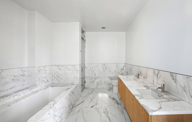 508 W 24 ST