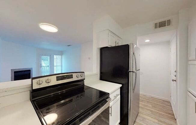 Lakewood East Condominiums