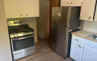 3 beds, 1 bath, 1,250 sqft, $1,050, Unit 518