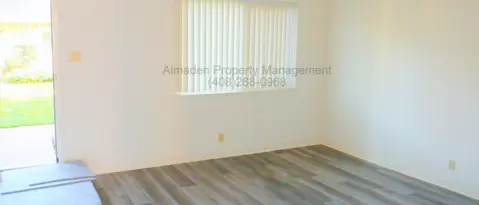 220 INCLINE WAY