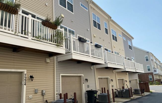 Spacious 2 BR/2.5 BA Townhome in Beltsville!