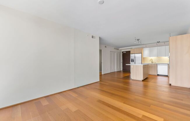 1 bed, 1 bath, $3,400