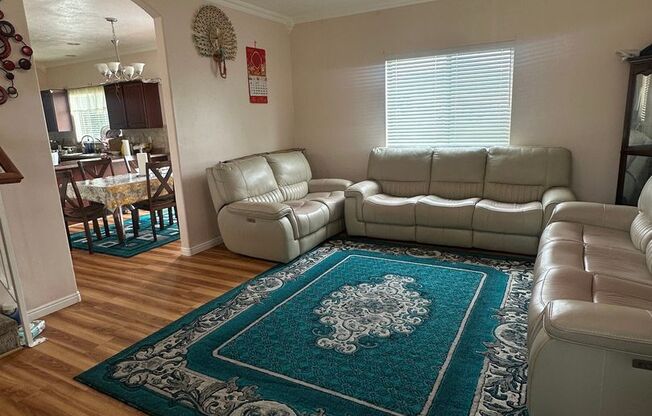 Gorgeous Home!!!