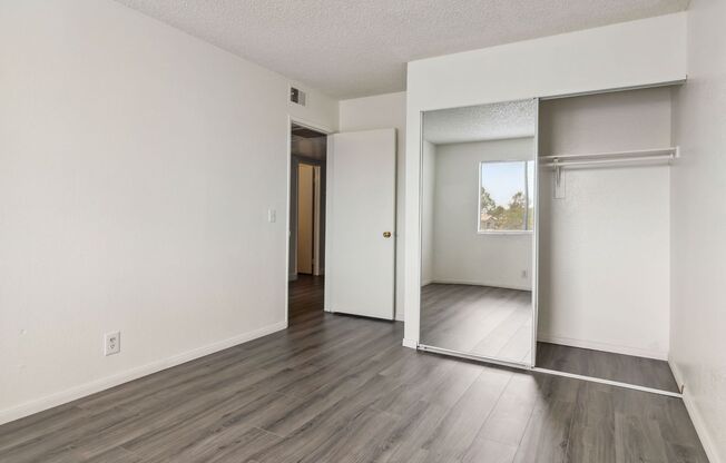 3 beds, 2 baths, $1,595, Unit # 2081