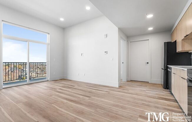 2 beds, 2 baths, 792 sqft, $1,800, Unit 111
