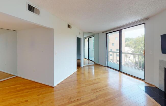 2725 CONNECTICUT AVE NW #606