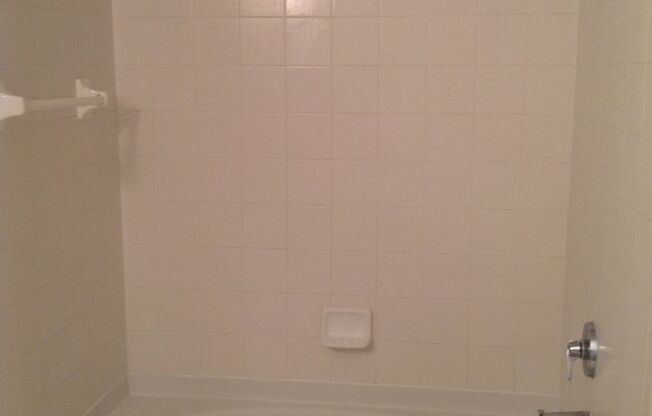 2 beds, 1 bath, $1,595, Unit ORANGE COUNTY