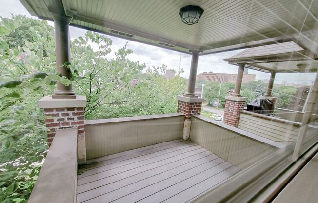 1 bed, 1 bath, 650 sqft, $1,195, Unit 609 - Unit 202 A817