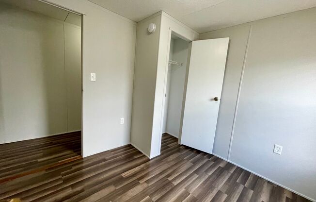 3 beds, 1 bath, $1,395, Unit 6334 Eugene Acres Lane