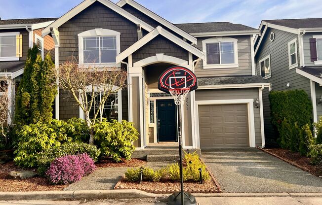 Beautiful 4BR | 2.5BA Home on Cul-de-Sac in Issaquah Highlands Top Schools & Prime Location