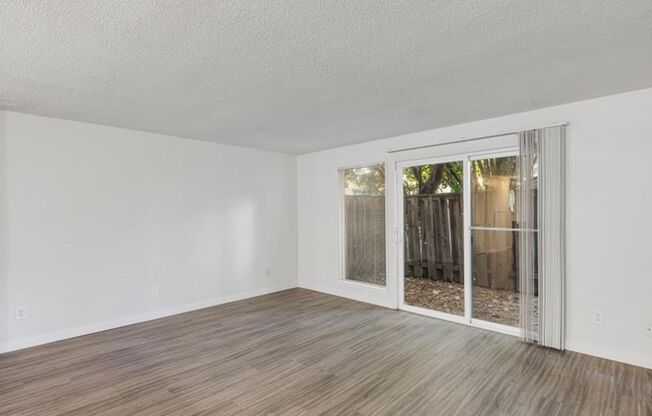 2 beds, 1.5 baths, 1,100 sqft, $1,850, Unit 15