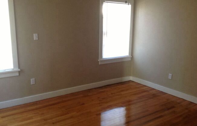 Pre Leasing 3 Bedroom Home