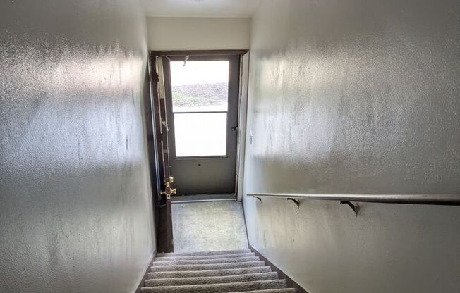 2 beds, 1.5 baths, 1,000 sqft, $1,451, Unit 8199-8199C