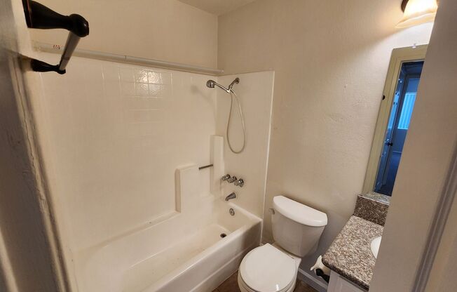 2 beds, 2 baths, 792 sqft, $2,250, Unit # 122