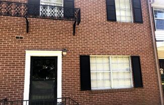 2846 Walton Way #28