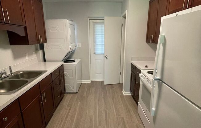 2 beds, 1 bath, 720 sqft, $1,250, Unit Unit C