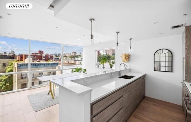 313 W 121 ST