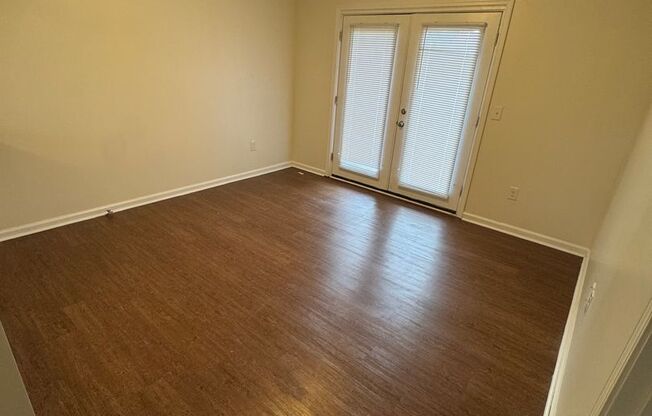 1 bed, 1 bath, 570 sqft, $895, Unit 2011-35