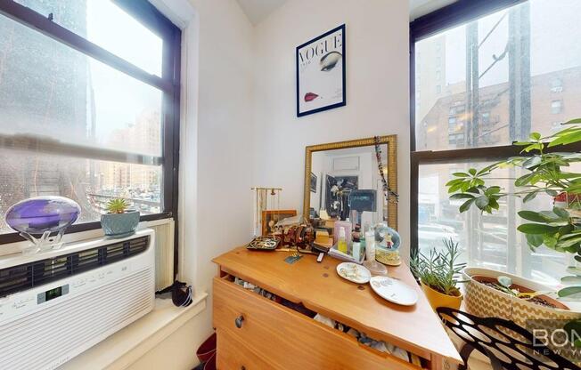 1 bed, 1 bath, $5,495, Unit 2B