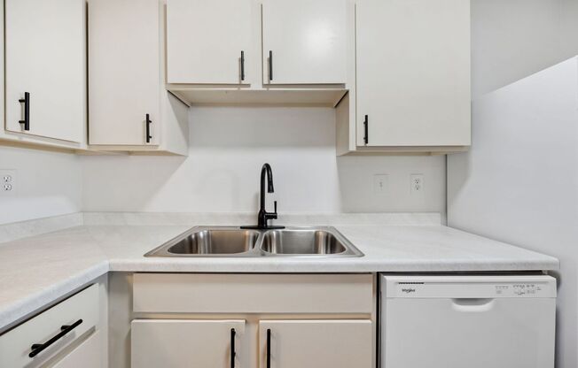 2 beds, 2 baths, 1,059 sqft, $1,525, Unit 1501-302