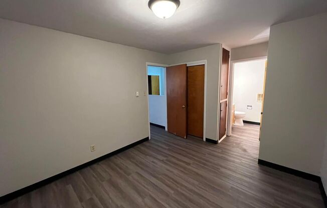 1 bed, 1 bath, 400 sqft, $625, Unit 02